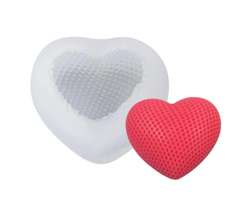 Dotted Heart Shaped Candle M Size